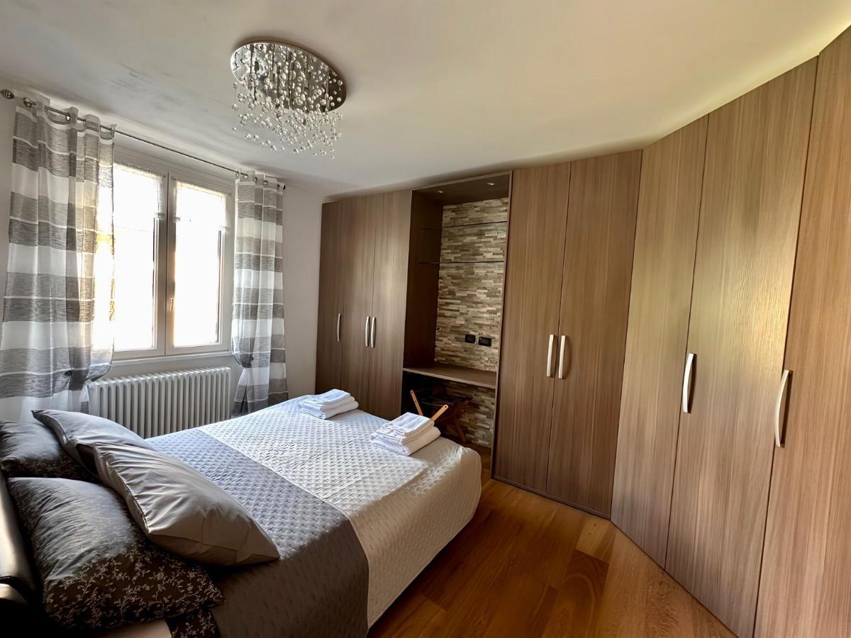 Residenza Basilica Apartment Tirano Luaran gambar
